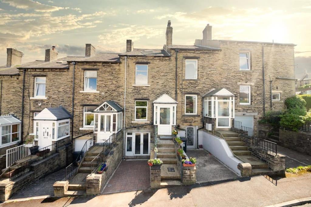 Spacious In The Heart Of West Yorkshire * Брайтхаус